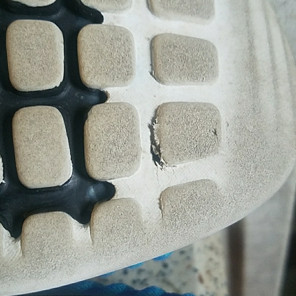 Nike Shoes - Picture 6 of 8